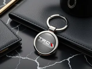 Toyota TRD Portallaves Metal Máx Diseño Estiloso